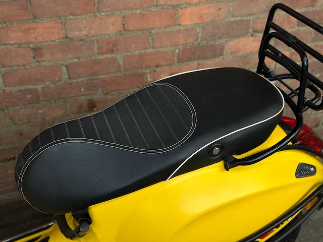 Piaggio vespa sprint 4t -custom- 2017, dkv-91-v scooter - afbeelding 18 van  28