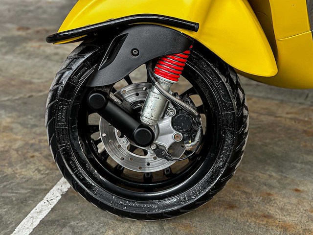 Piaggio vespa sprint 4t -custom- 2017, dkv-91-v scooter - afbeelding 25 van  28