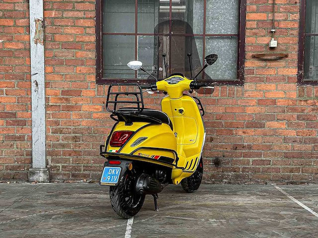 Piaggio vespa sprint 4t -custom- 2017, dkv-91-v scooter - afbeelding 6 van  28