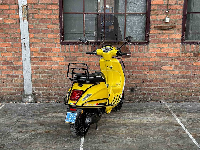 Piaggio vespa sprint 4t -custom- 2017, dkv-91-v scooter - afbeelding 7 van  28