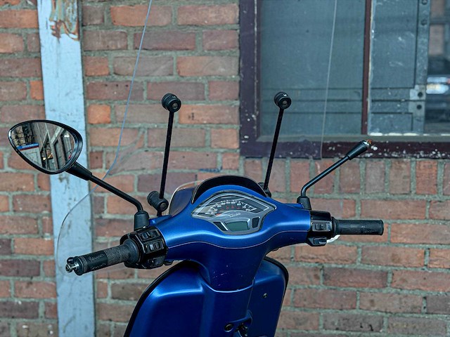 Piaggio vespa sprint 4t 2014, f-840-xr scooter - afbeelding 7 van  22