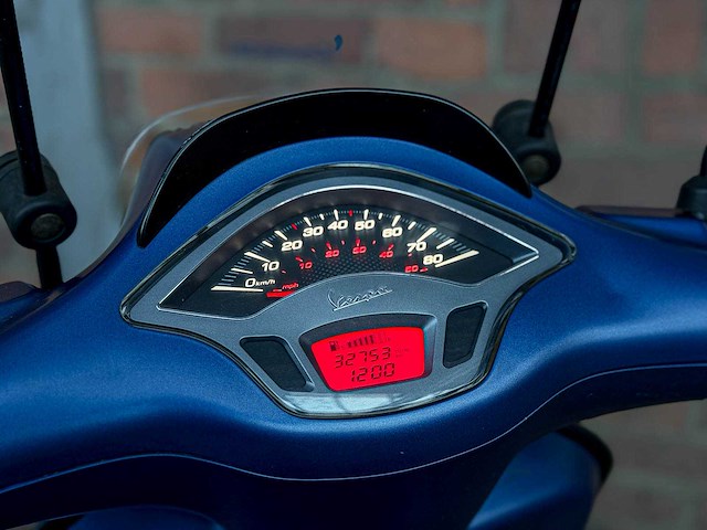 Piaggio vespa sprint 4t 2014, f-840-xr scooter - afbeelding 9 van  23