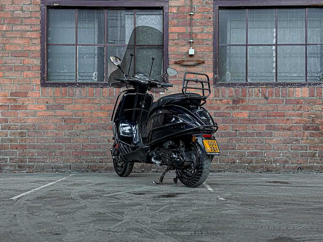 Piaggio vespa sprint 4t 2015, ddg-75-v scooter - afbeelding 17 van  19