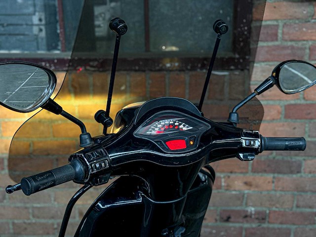 Piaggio vespa sprint 4t 2015, ddg-75-v scooter - afbeelding 4 van  19