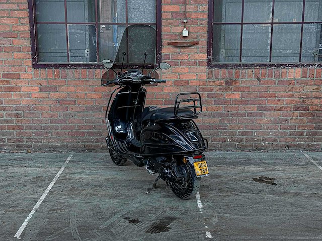 Piaggio vespa sprint 4t 2015, ddg-75-v scooter - afbeelding 11 van  19