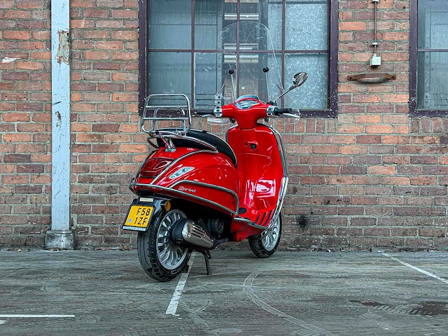Piaggio vespa sprint 4t 2015, f-581-zf scooter - afbeelding 3 van  26