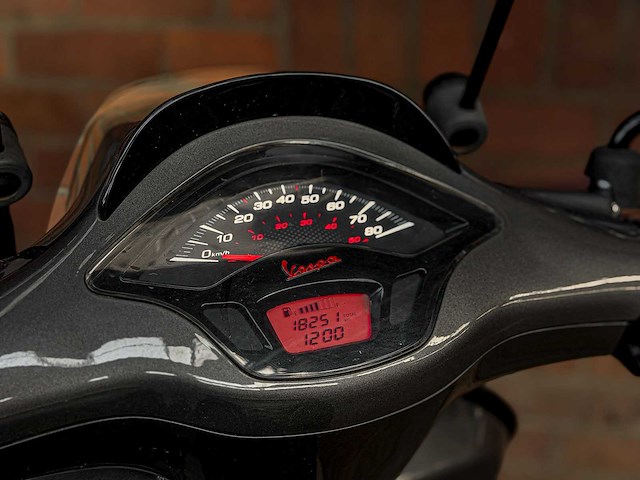 Piaggio vespa sprint 4t (custom) 2016, dgx-82-b scooter - afbeelding 11 van  25