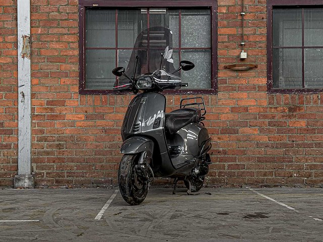 Piaggio vespa sprint 4t (custom) 2016, dgx-82-b scooter - afbeelding 1 van  25