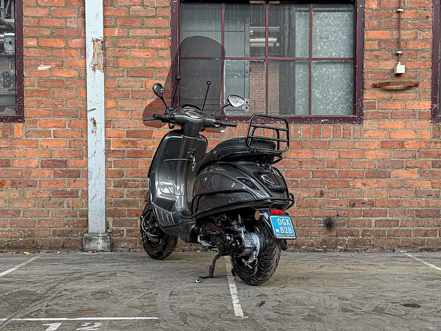 Piaggio vespa sprint 4t (custom) 2016, dgx-82-b scooter - afbeelding 12 van  18