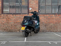 Piaggio vespa sprint 4t sport 80cc (custom) -akrapovic- 2014 scooter, f-277-zh - afbeelding 3 van  24