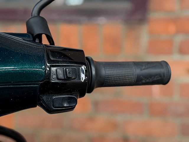 Piaggio vespa sprint 4t sport 80cc (custom) -akrapovic- 2014 scooter, f-277-zh - afbeelding 13 van  24