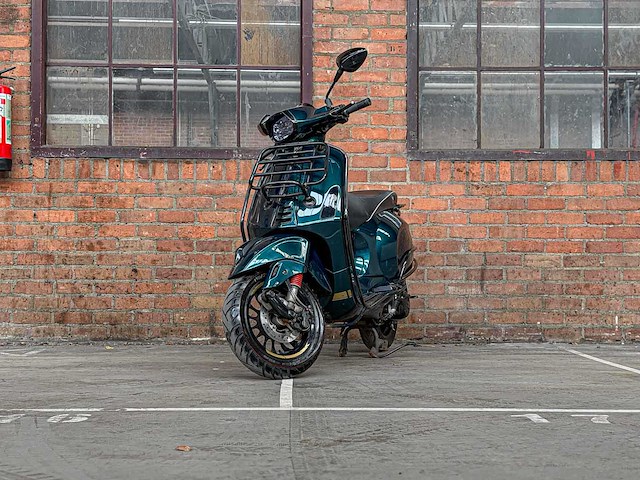 Piaggio vespa sprint 4t sport 80cc (custom) -akrapovic- 2014 scooter, f-277-zh - afbeelding 18 van  24