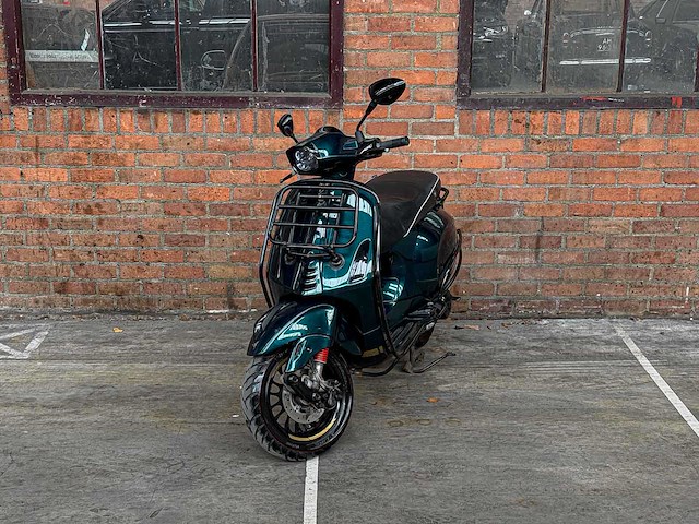 Piaggio vespa sprint 4t sport 80cc (custom) -akrapovic- 2014 scooter, f-277-zh - afbeelding 19 van  24