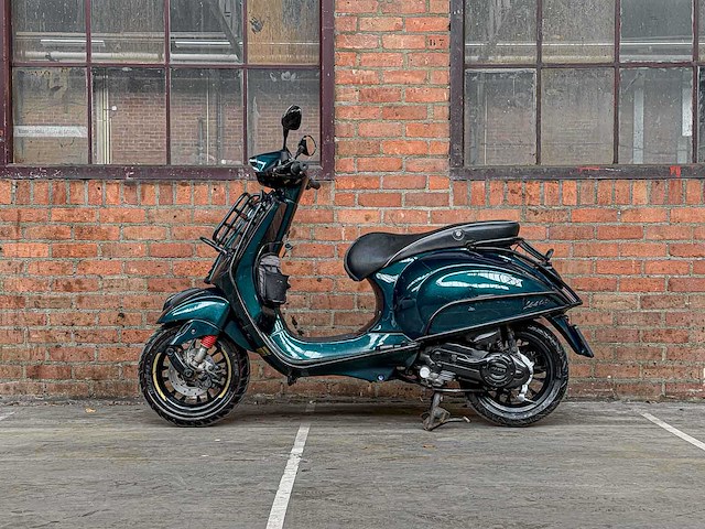 Piaggio vespa sprint 4t sport 80cc (custom) -akrapovic- 2014 scooter, f-277-zh - afbeelding 10 van  24