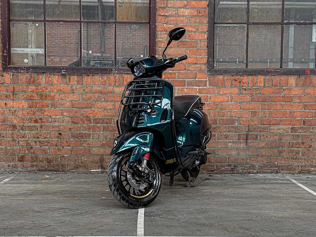 Piaggio vespa sprint 4t sport 80cc (custom) -akrapovic- 2014 scooter, f-277-zh - afbeelding 12 van  24