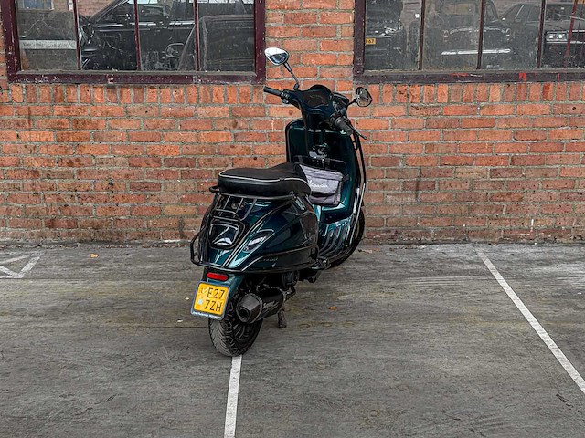 Piaggio vespa sprint 4t sport 80cc (custom) -akrapovic- 2014 scooter, f-277-zh - afbeelding 4 van  24