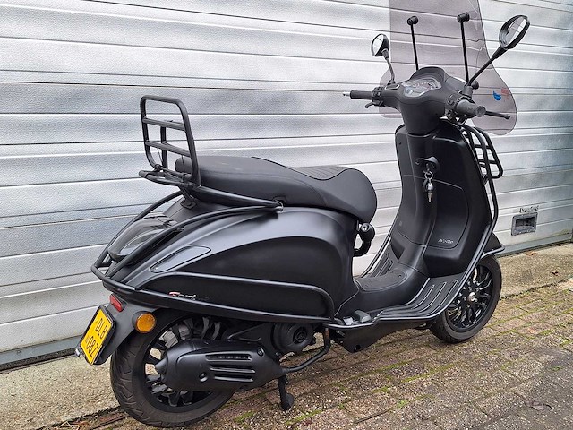 Piaggio vespa sprint notte 45 km bromscooter 4takt - afbeelding 5 van  8