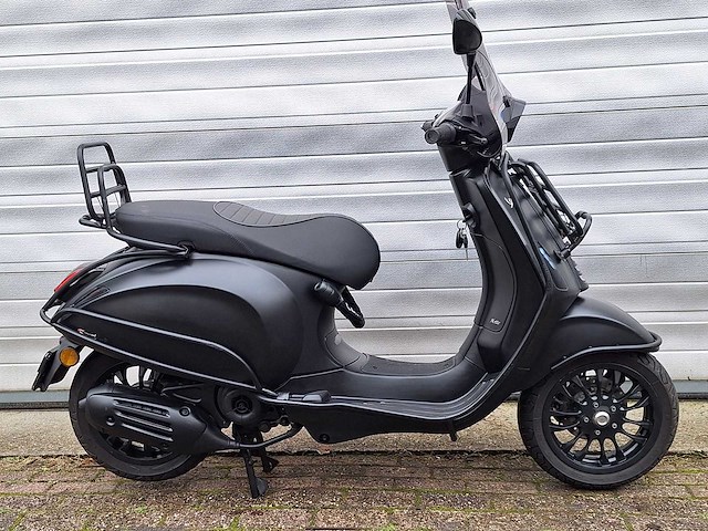 Piaggio vespa sprint notte 45 km bromscooter 4takt - afbeelding 6 van  8