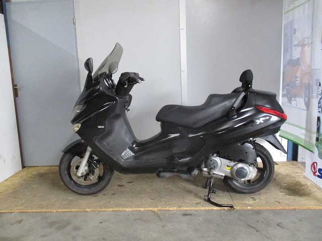 Piaggio x evo 125 - motorscooter - motorcycle - afbeelding 1 van  11