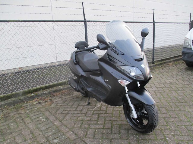 Piaggio x evo 125 - motorscooter - motorfiets - afbeelding 7 van  11