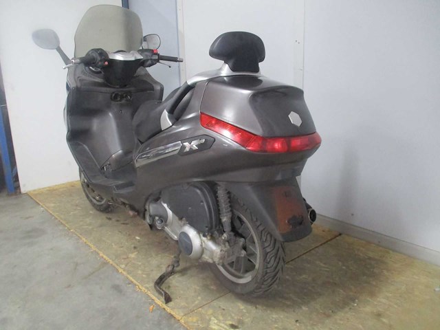 Piaggio x evo 125 alleen voor onderdelen! - motorscooter - motorcycle - afbeelding 5 van  11
