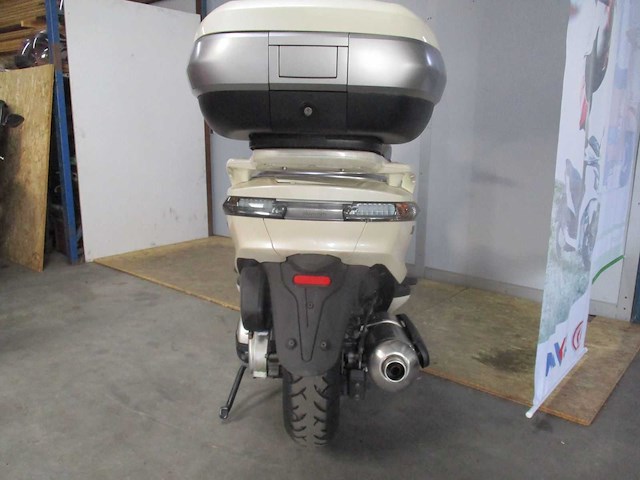 Piaggio x10 - motorscooter - abs/asr 500 cc - motorcycle - afbeelding 4 van  15
