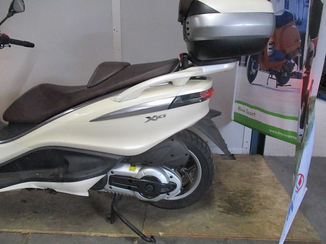 Piaggio x10 - motorscooter - abs/asr 500 cc - motorcycle - afbeelding 8 van  15