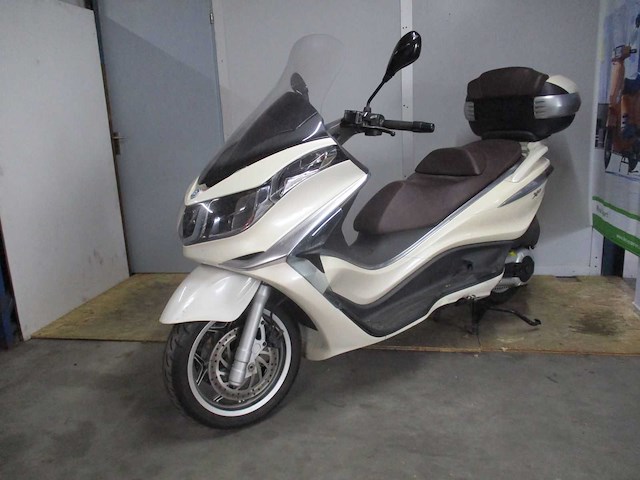 Piaggio x10 - motorscooter - abs/asr 500 cc - motorcycle - afbeelding 10 van  15
