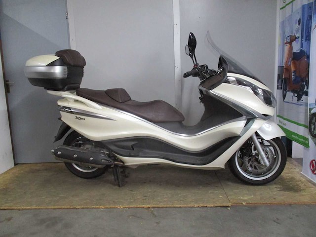 Piaggio x10 - motorscooter - abs/asr 500 cc - motorcycle - afbeelding 14 van  15