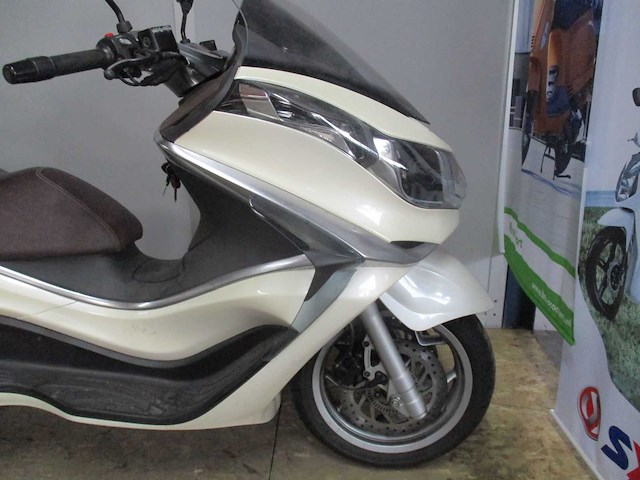 Piaggio x10 - motorscooter - abs/asr 500 cc - motorcycle - afbeelding 15 van  15