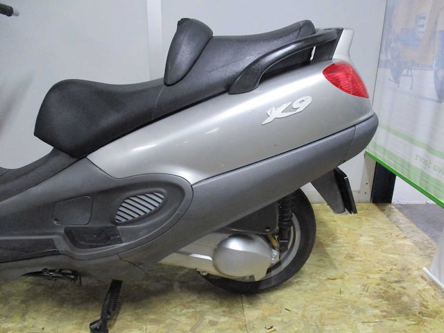 Piaggio x9 - motorscooter - 250cc - motorfiets - afbeelding 8 van  15