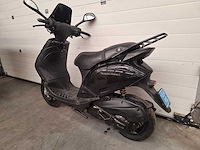 Piaggio zip 25 km snorscooter 125cc motor 2takt - afbeelding 3 van  7