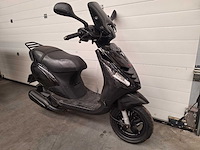 Piaggio zip 25 km snorscooter 125cc motor 2takt - afbeelding 7 van  7