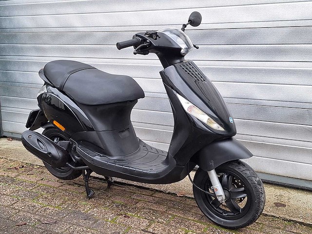 Piaggio zip 25 km snorscooter 4takt - afbeelding 7 van  8