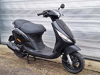 Piaggio zip 25 km snorscooter 4takt - afbeelding 7 van  8