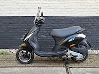 Piaggio zip 25km snorscooter 4-takt