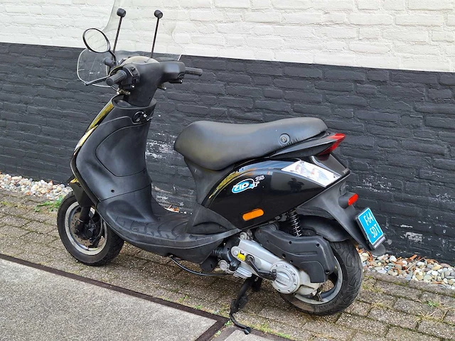 Piaggio zip 25km snorscooter 4-takt - afbeelding 3 van  7