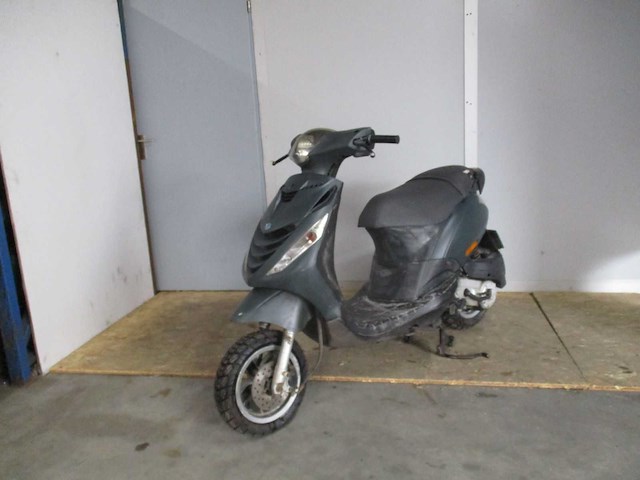Piaggio zip 4 t alleen voor onderdelen! - snorscooter - scooter - afbeelding 4 van  11