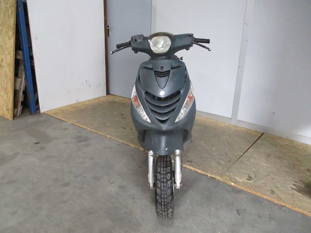 Piaggio zip 4 t alleen voor onderdelen! - snorscooter - scooter - afbeelding 5 van  11