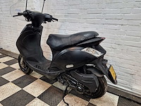 Piaggio zip 45 km bromscooter 4takt - afbeelding 3 van  7
