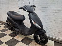 Piaggio zip 45 km bromscooter 4takt - afbeelding 7 van  7