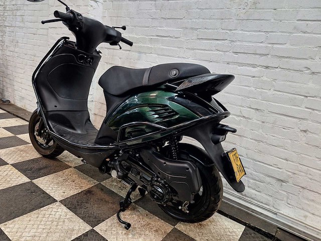 Piaggio zip 45 km bromscooter 4takt - afbeelding 3 van  7