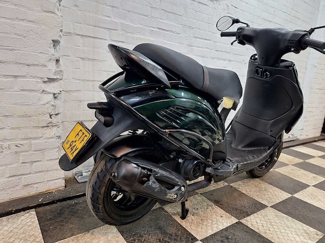 Piaggio zip 45 km bromscooter 4takt - afbeelding 5 van  7