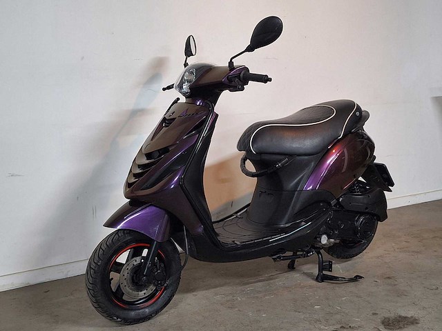 Piaggio zip 45 km bromscooter 4takt - afbeelding 2 van  4
