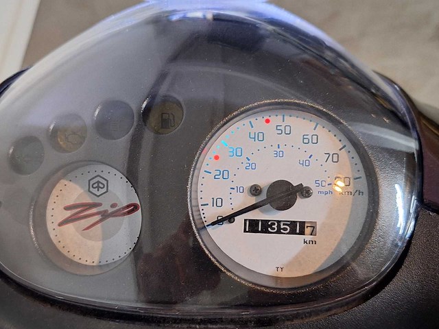 Piaggio zip 45 km bromscooter 4takt - afbeelding 4 van  7