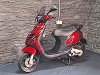 Piaggio zip 45km bromscooter 4-takt - afbeelding 2 van  7