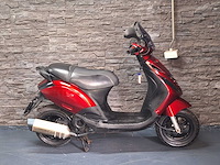 Piaggio zip 45km bromscooter 4-takt - afbeelding 5 van  7
