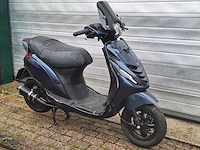 Piaggio zip 45km bromscooter 4-takt - afbeelding 6 van  7