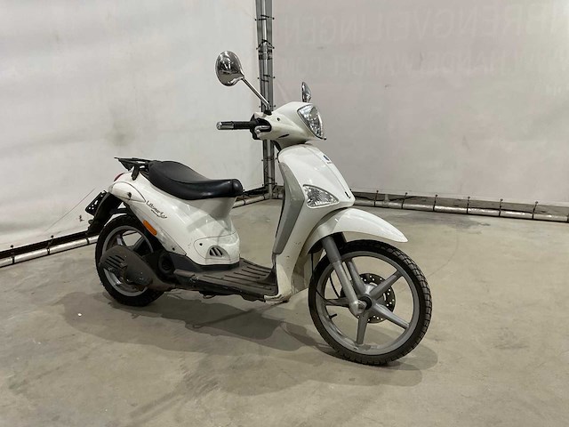 Piaggo - liberty - scooter - afbeelding 6 van  13