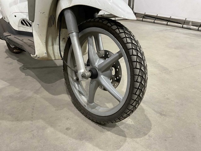 Piaggo - liberty - scooter - afbeelding 9 van  13